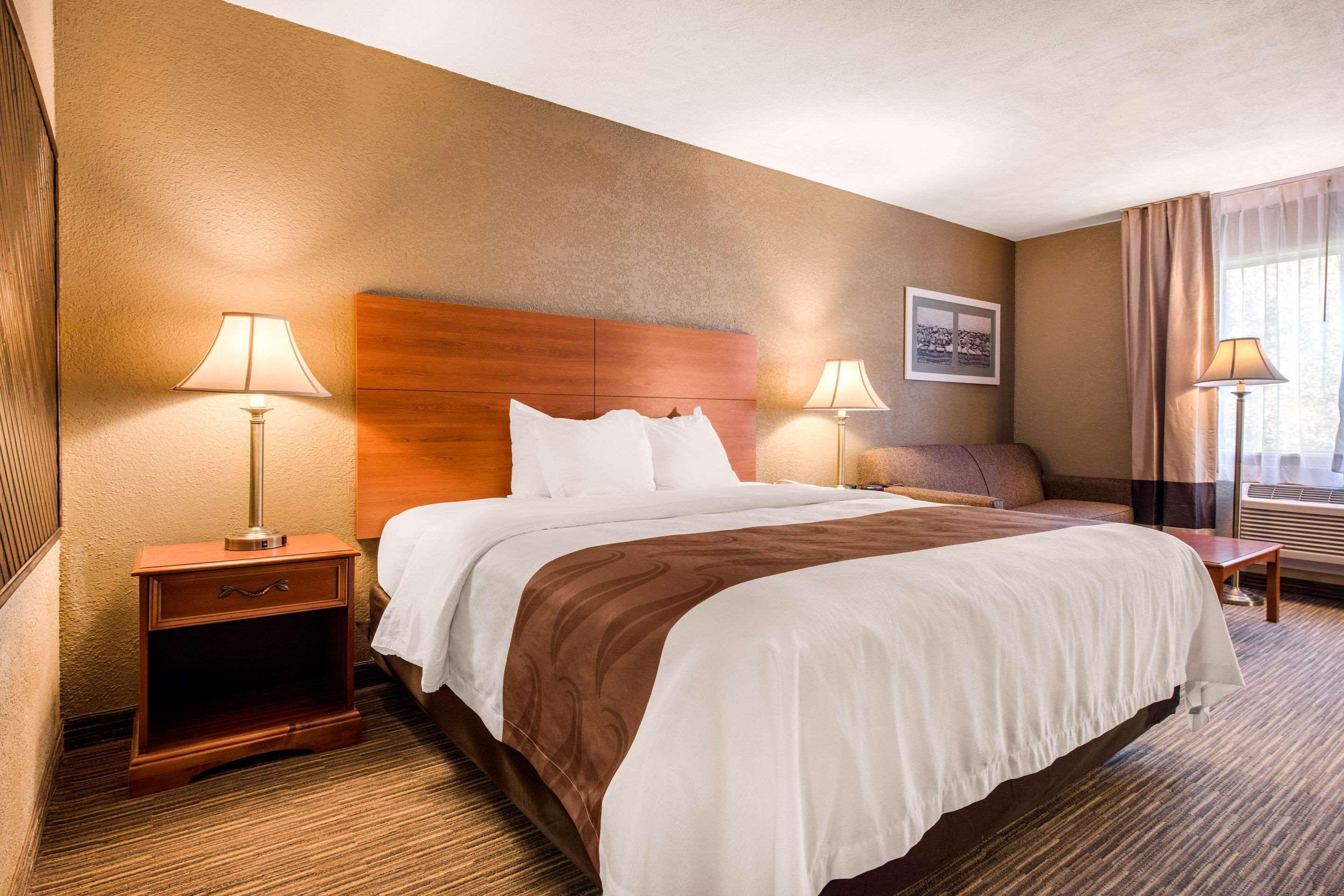 Quality Inn & Suites New Castle Exteriör bild