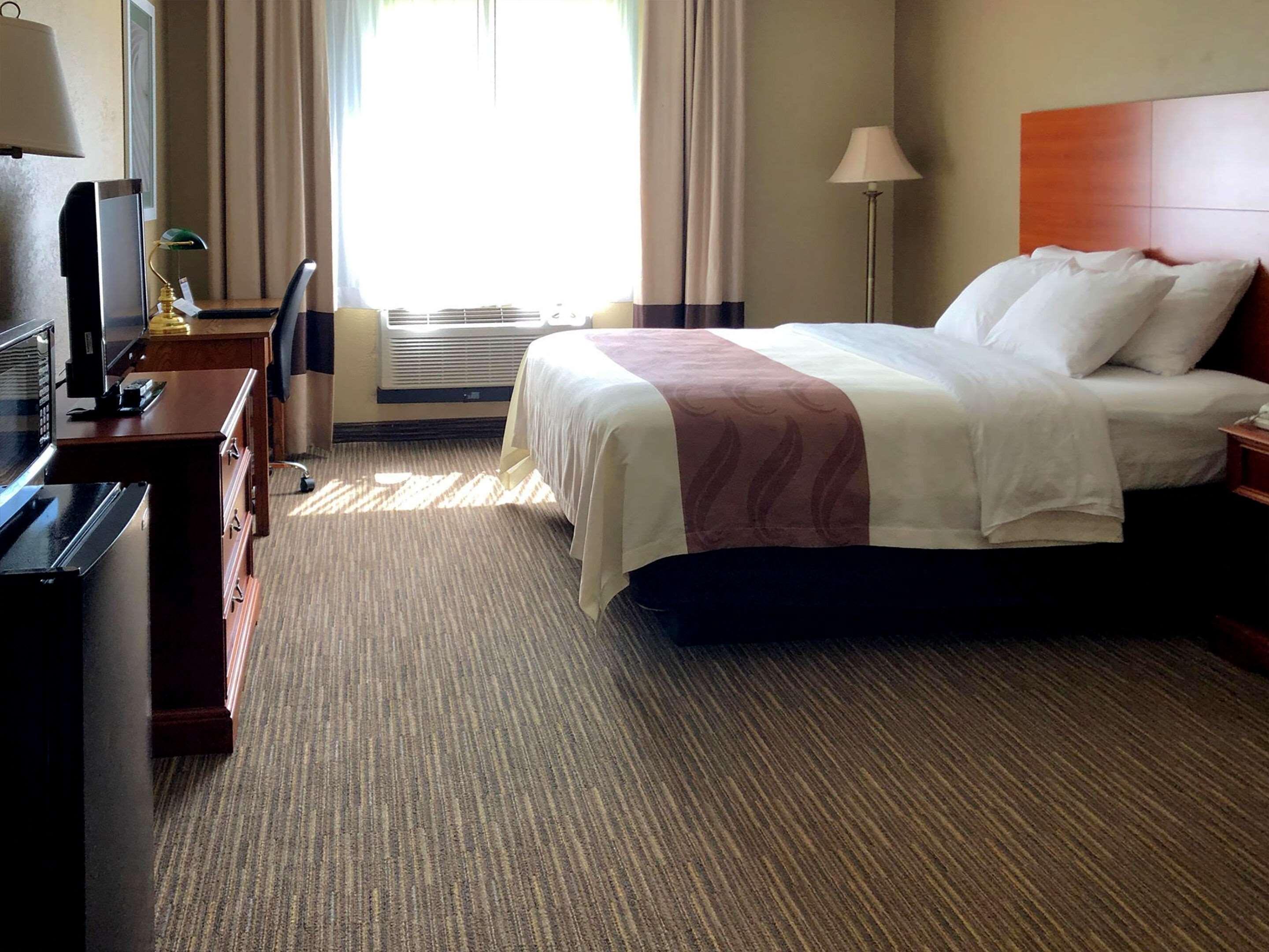 Quality Inn & Suites New Castle Exteriör bild