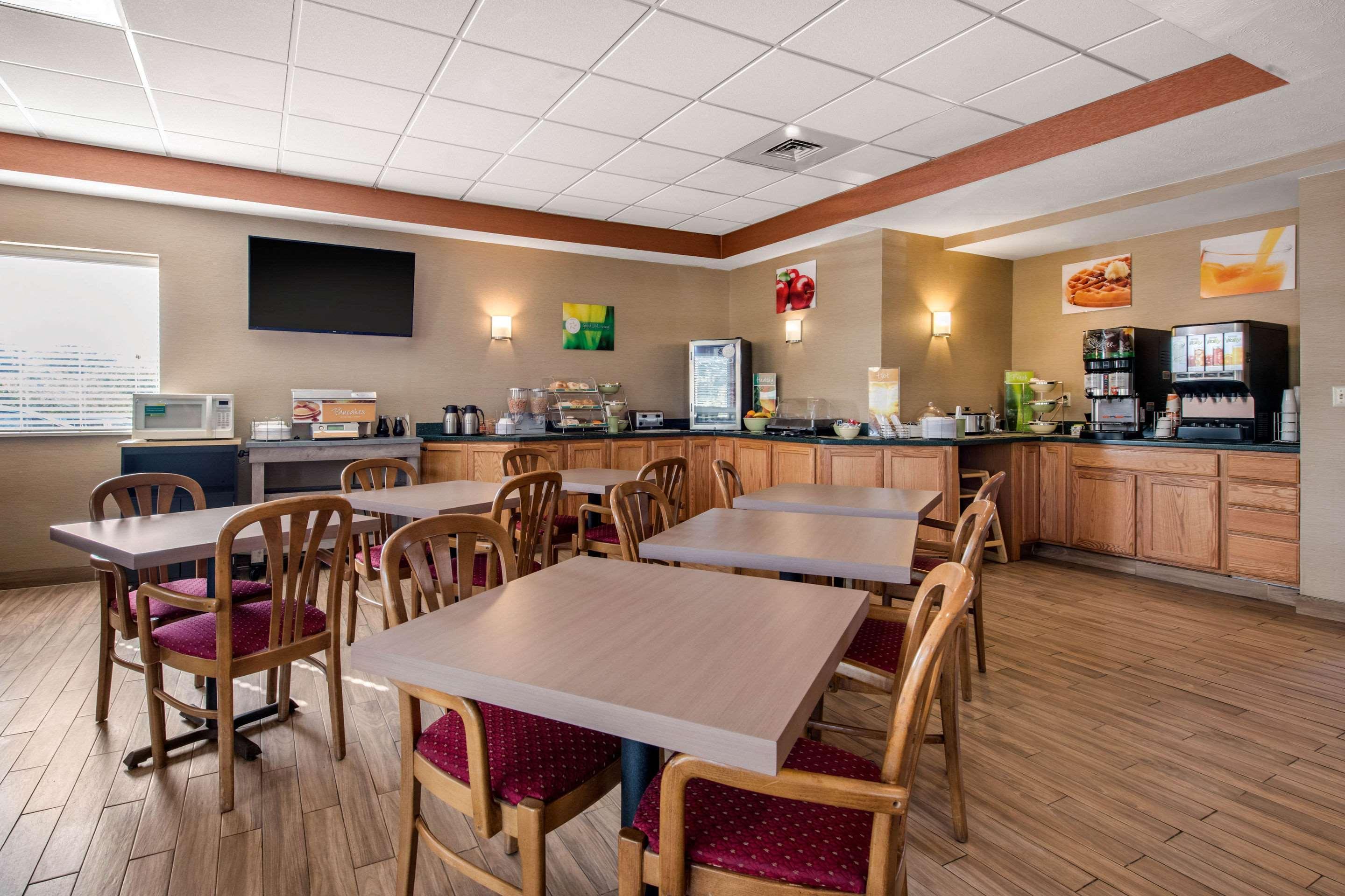 Quality Inn & Suites New Castle Exteriör bild