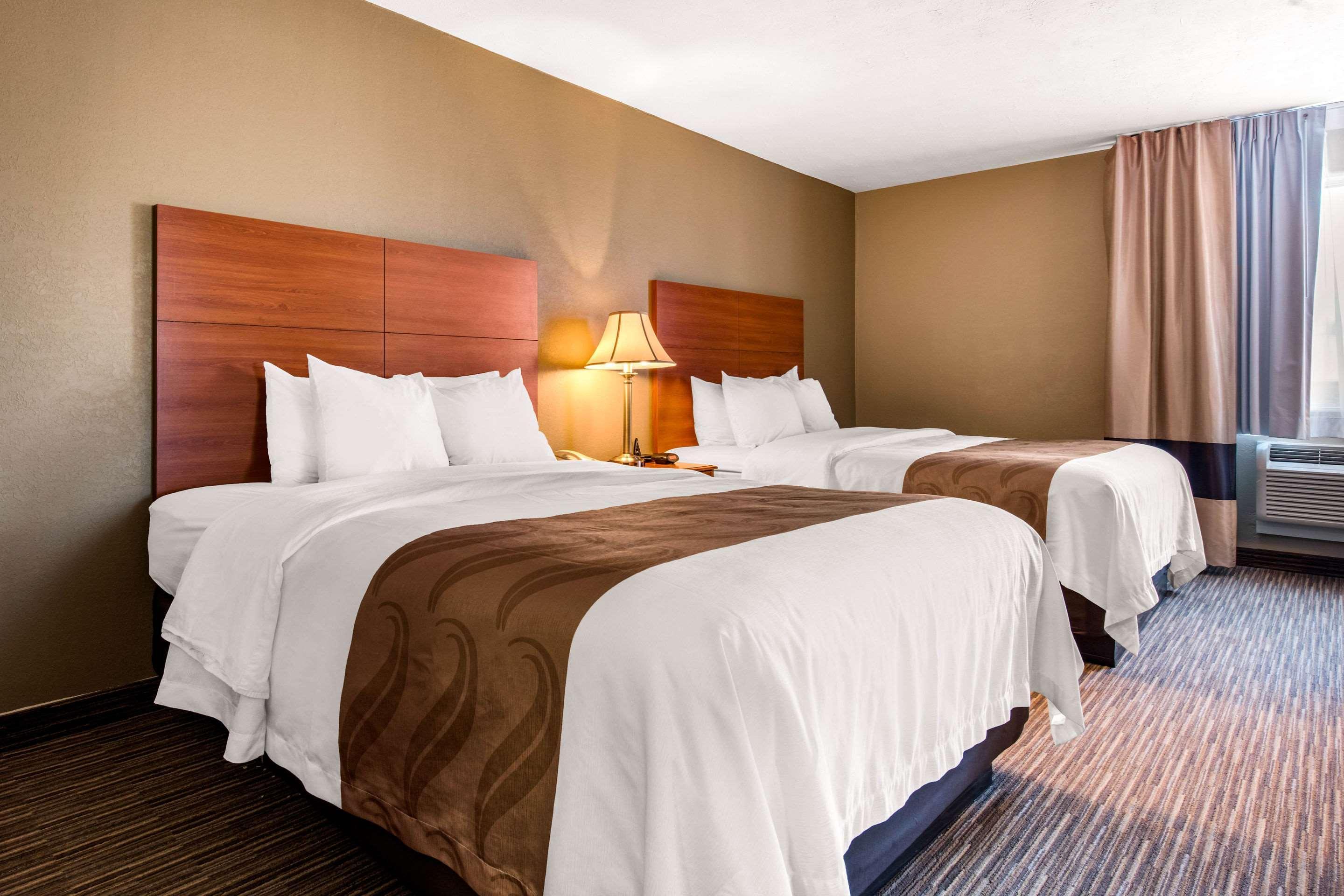 Quality Inn & Suites New Castle Exteriör bild