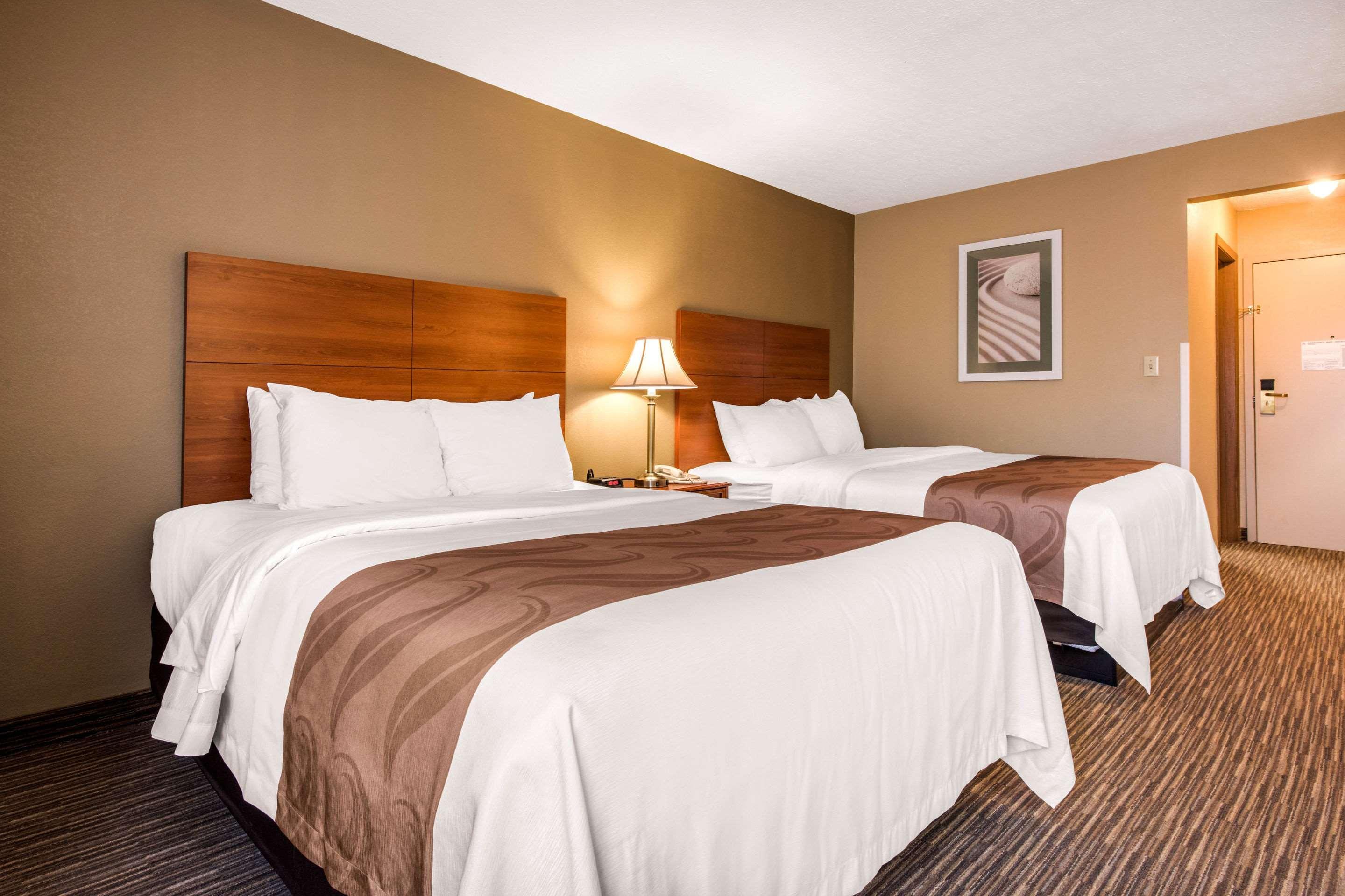 Quality Inn & Suites New Castle Exteriör bild