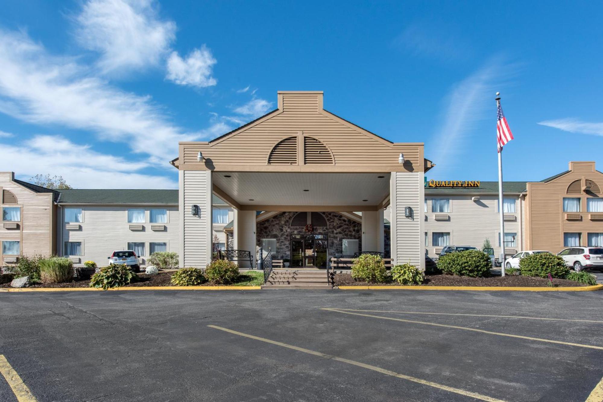 Quality Inn & Suites New Castle Exteriör bild