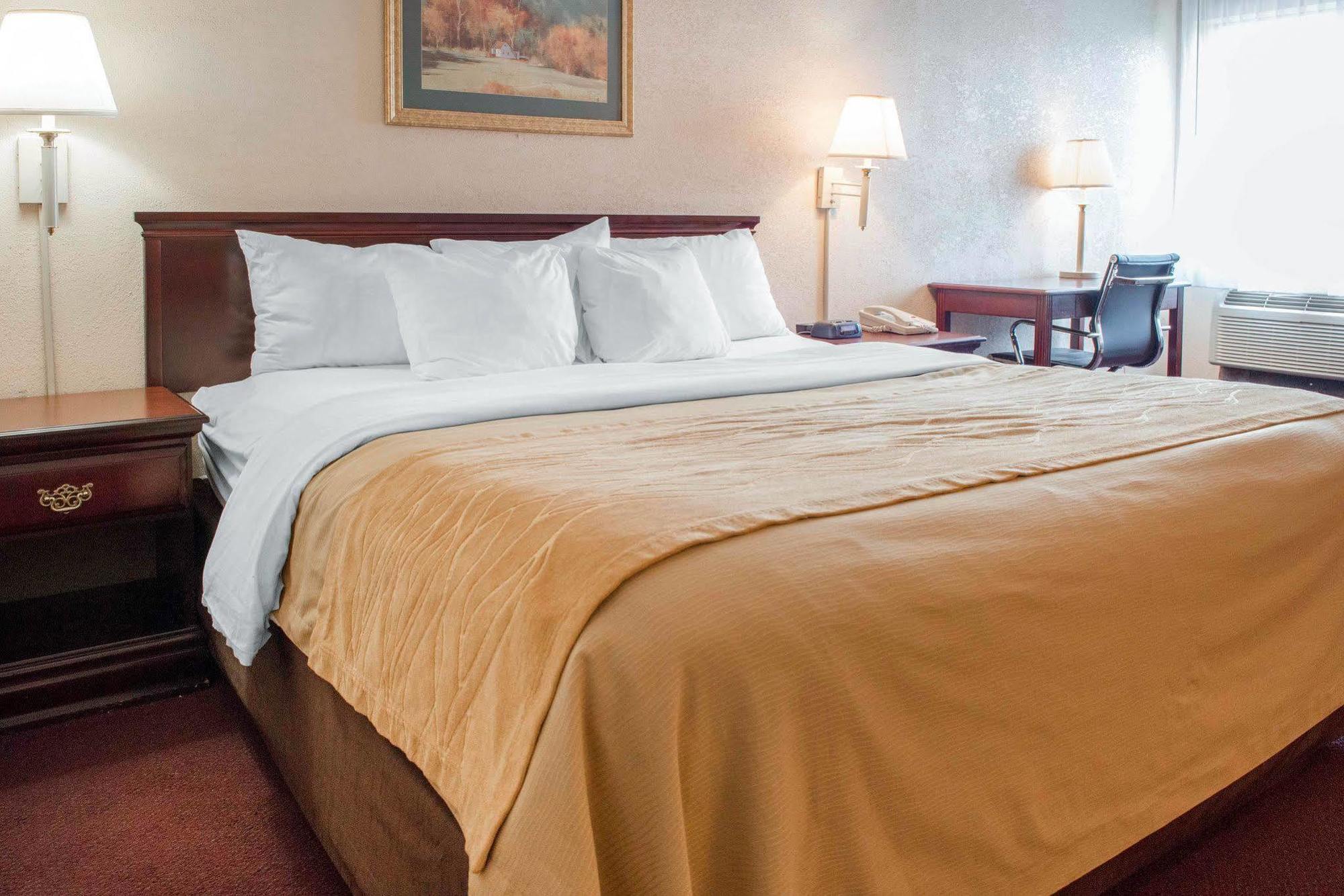 Quality Inn & Suites New Castle Exteriör bild